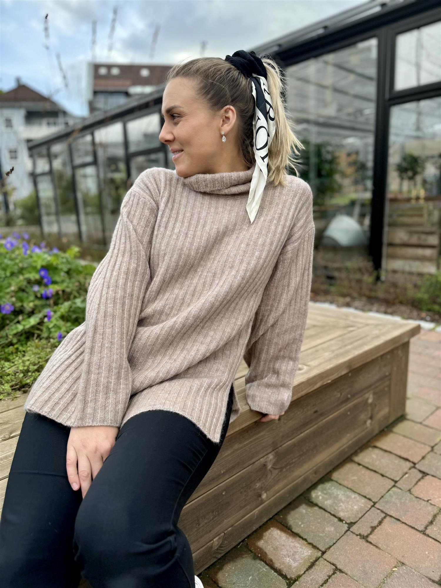 Vanya sweater