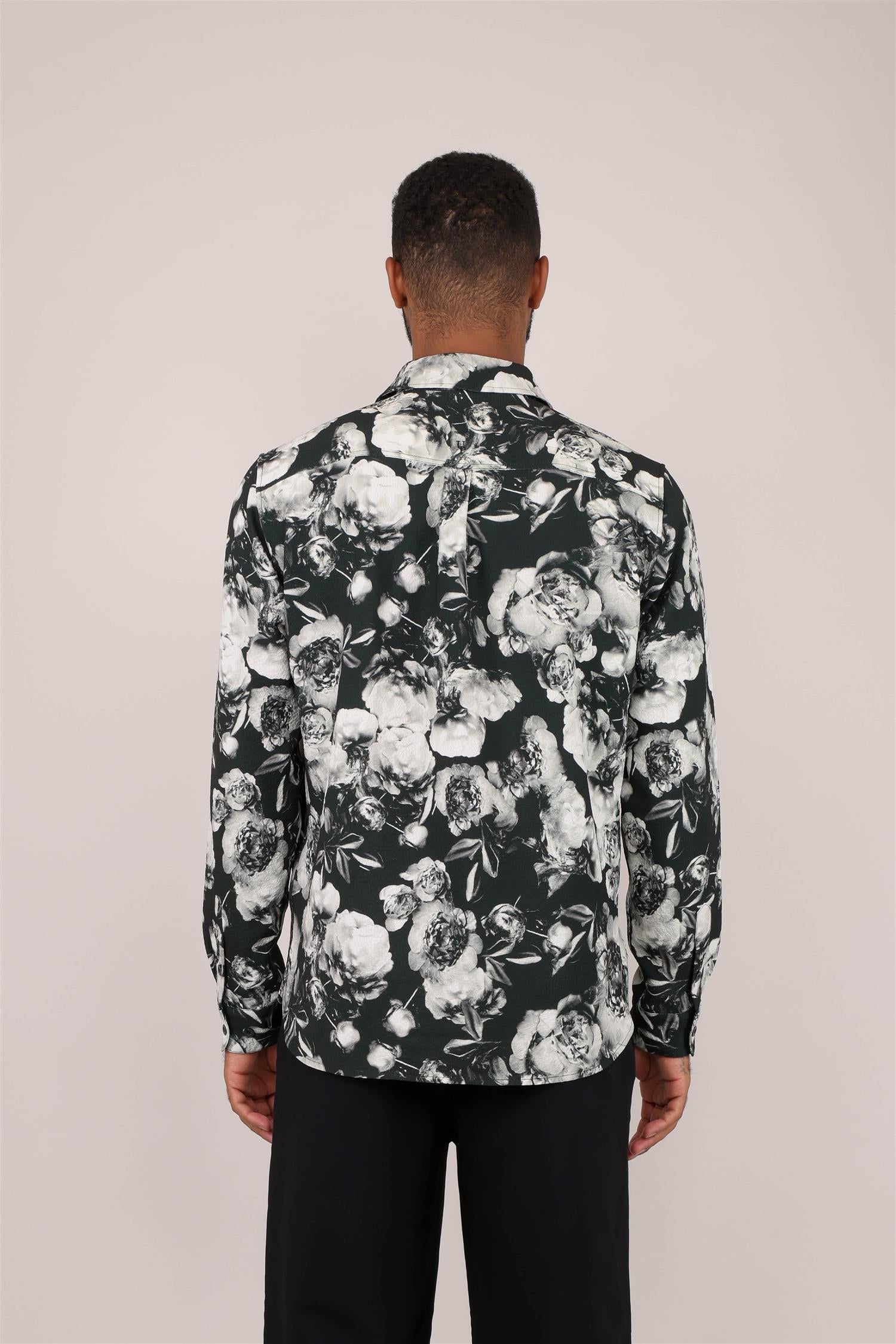 Frodo Shirt fra Urban Pioneers