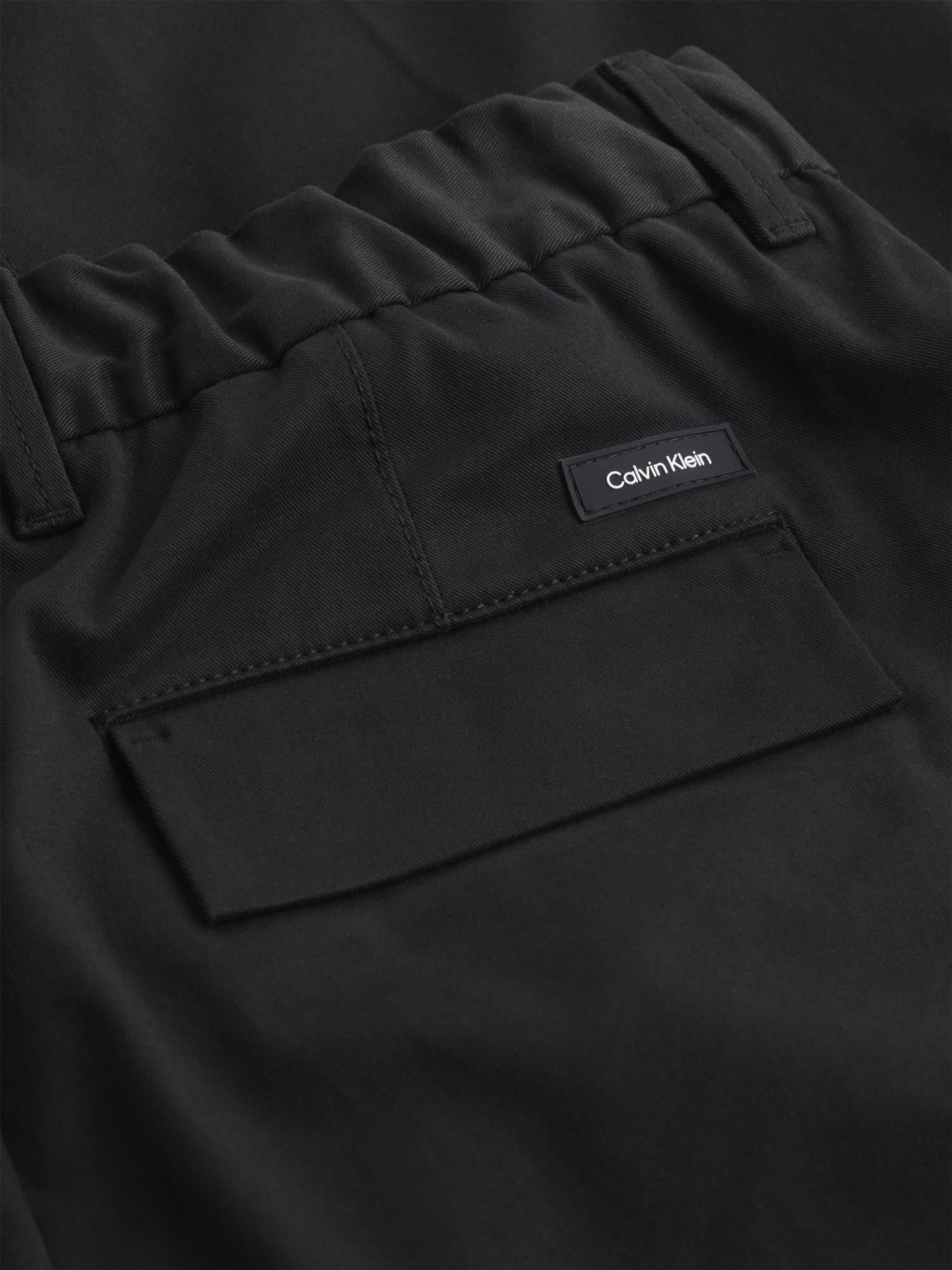 Modern twill tapered pleat pants