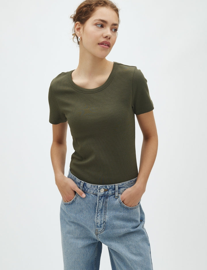Evelyn Otis-M T-shirt