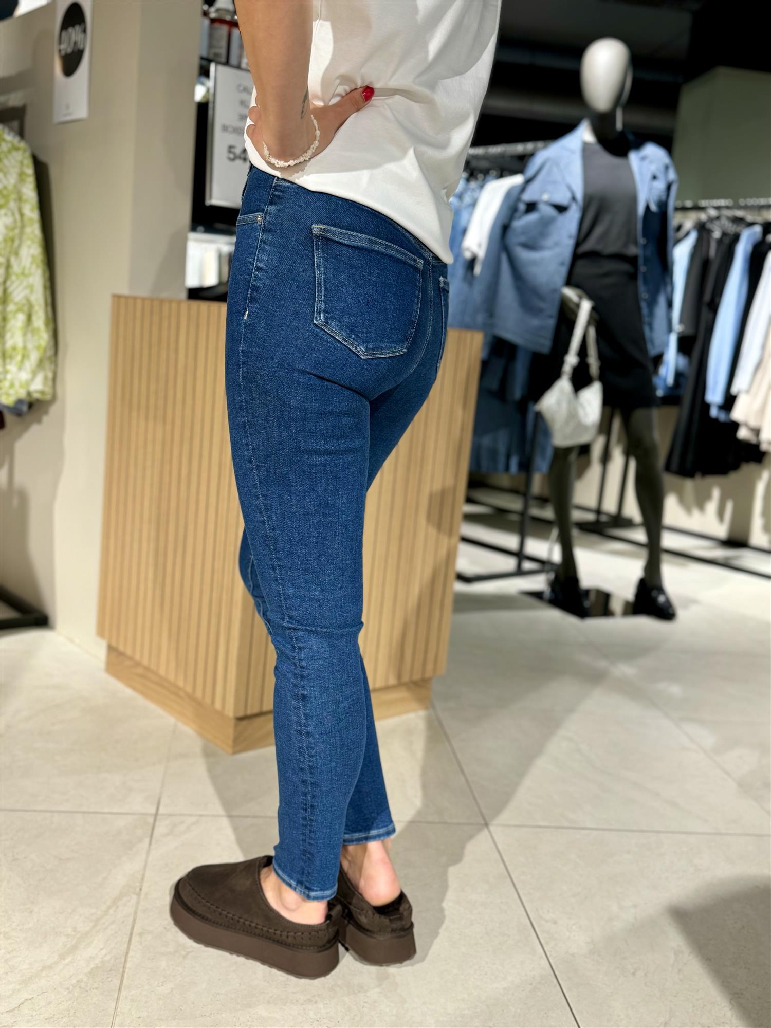 High rise skinny jeans